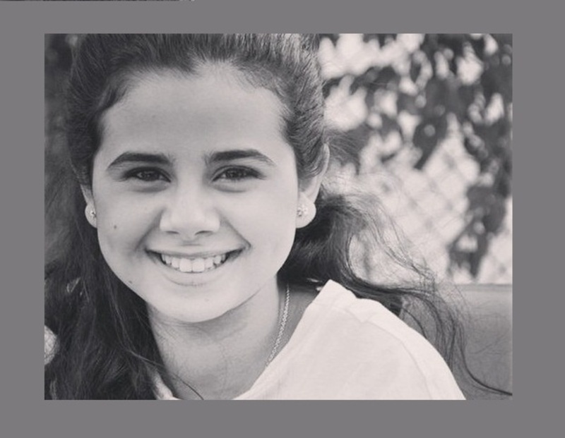 صورة منة عرفة بإطلالة أكثر أنوثة بعيداً عن الطفولة على انستغرام